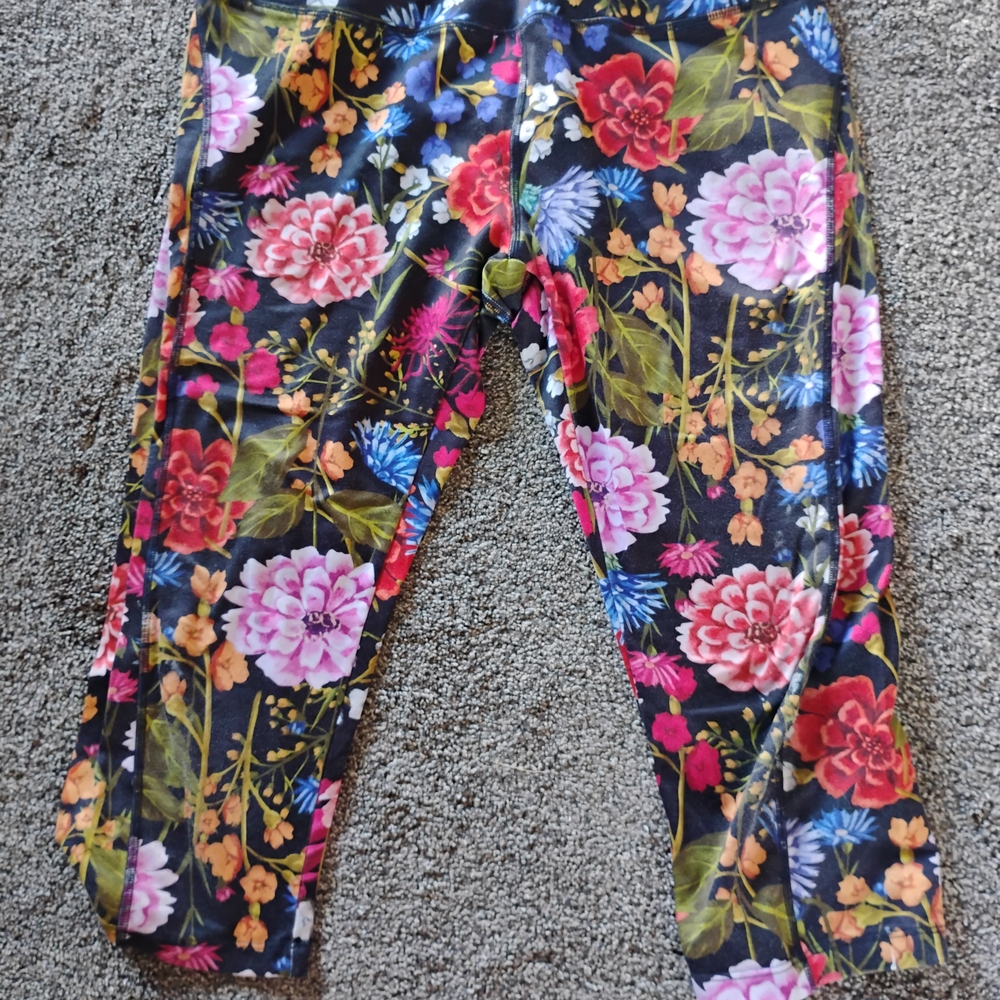 LuLaRoe Floral Capris - Black, Pink, Red, Green